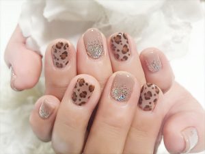 hand20161021leopard1